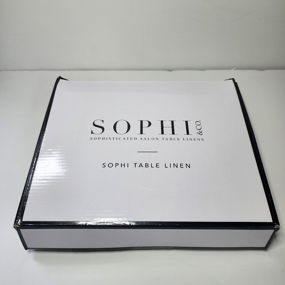 Sophi&Co reusable massage spa table fitted linen, wipeable, waterproof bed cover